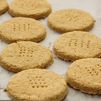 Healthy Oat Crackers (Wheat-Free, Nut-Free)