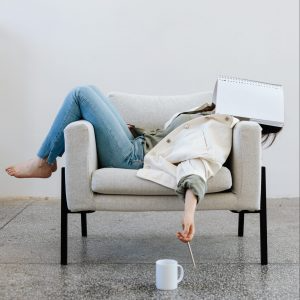 Here’s how to pack on abdominal fat in just two weeks: sleep for four hours a night.